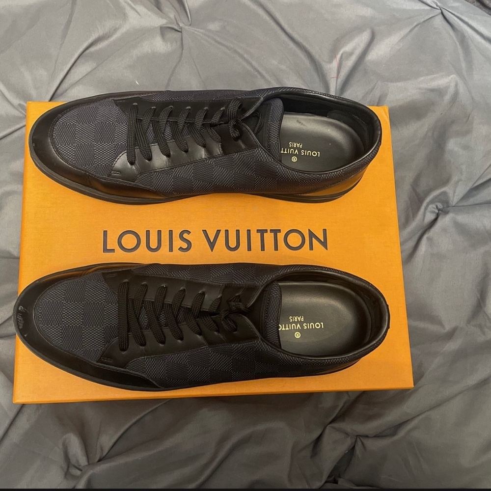 LIMITED EDITION Mens Louis Vuitton Black sneakers